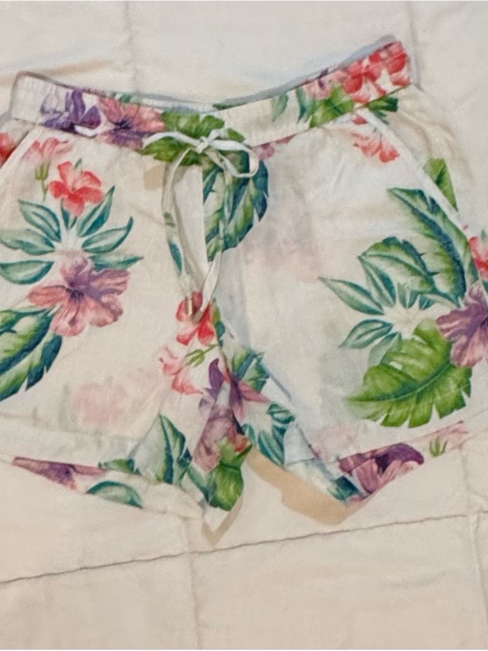 Tommy Bahama White Tropical Floral Drawstring Women’s Athletic Shorts